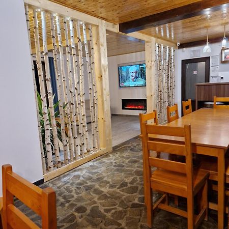 Hanul Doftana Trăisteni Kültér fotó